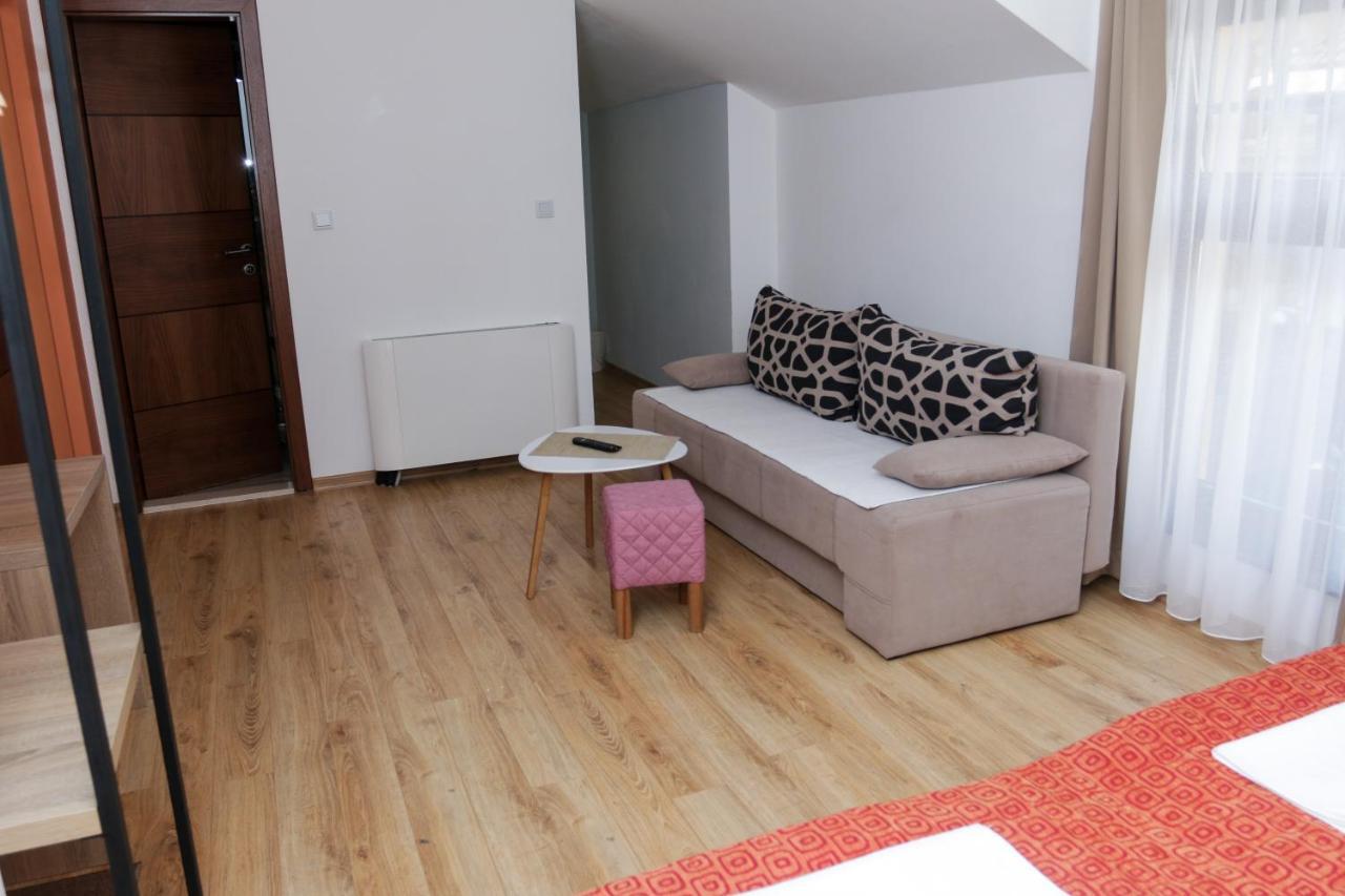 Hotel Logavina 8 Garage Parking Sarajevo Ngoại thất bức ảnh