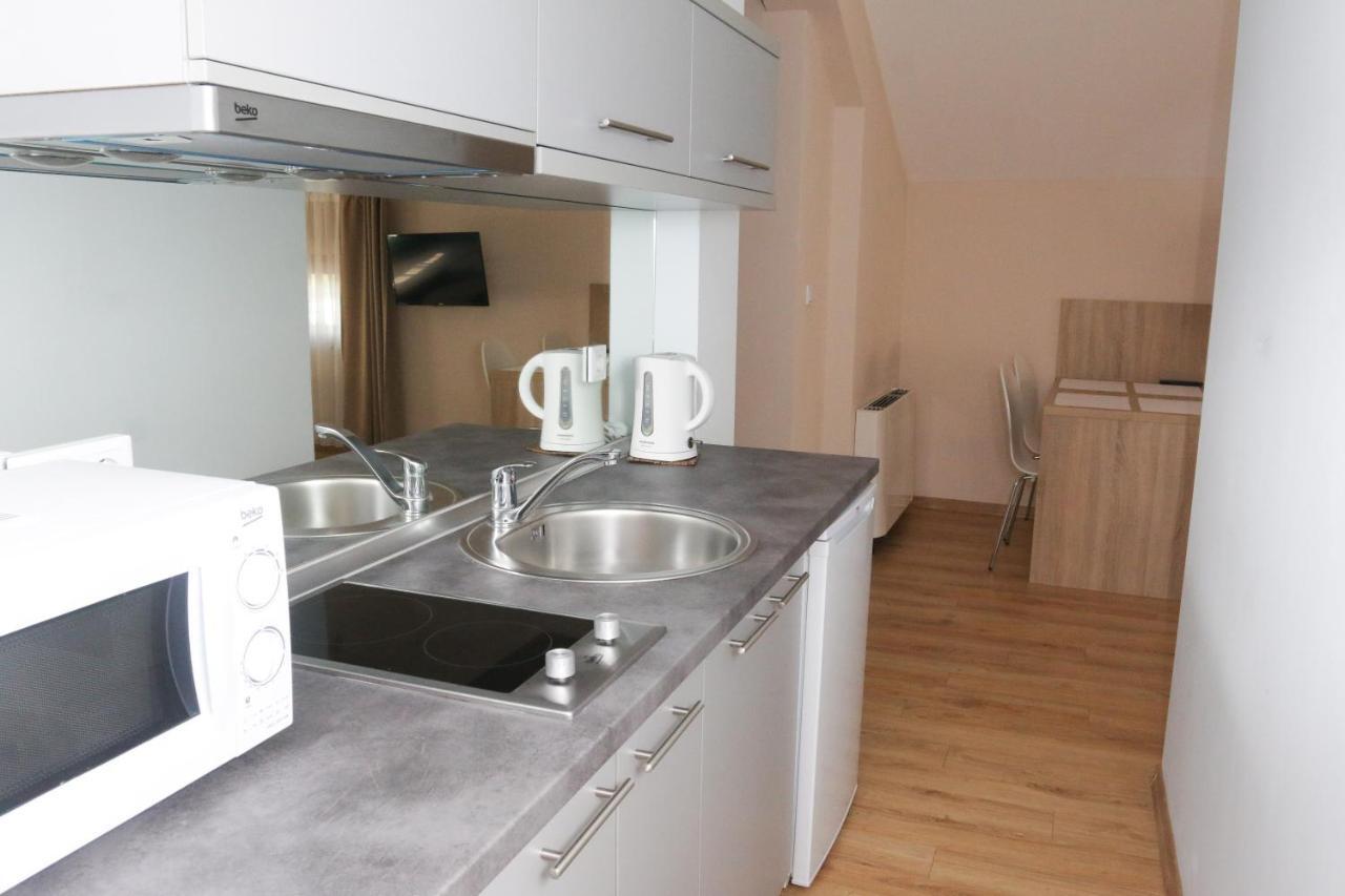 Hotel Logavina 8 Garage Parking Sarajevo Ngoại thất bức ảnh